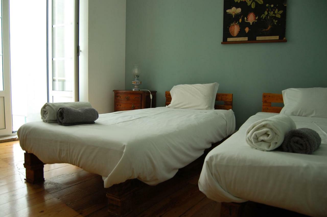 Largo Residencias Affittacamere Lisboa Esterno foto
