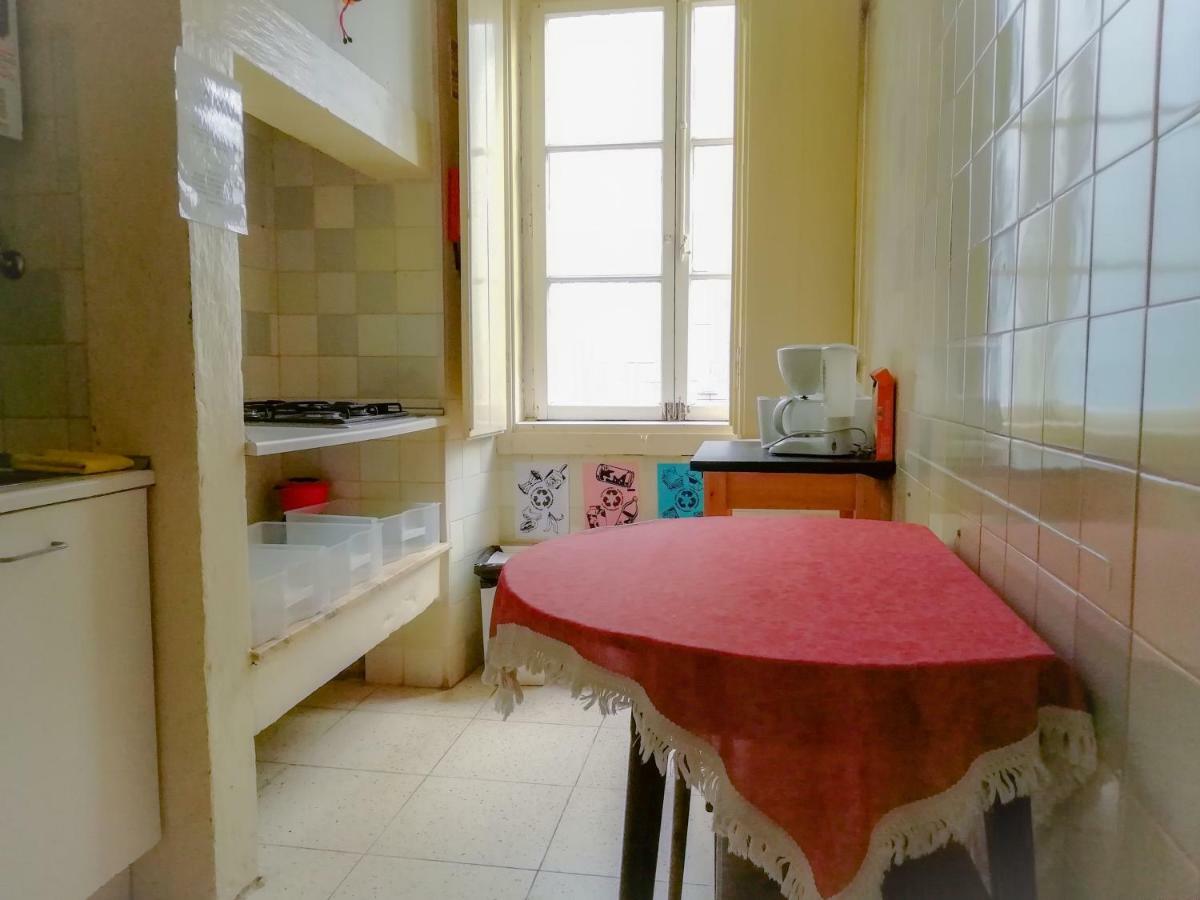 Largo Residencias Affittacamere Lisboa Esterno foto