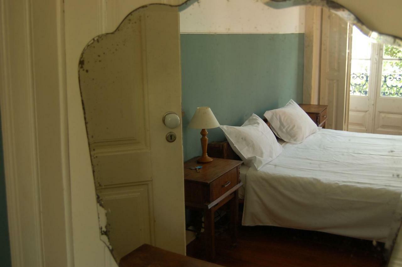 Largo Residencias Affittacamere Lisboa Esterno foto