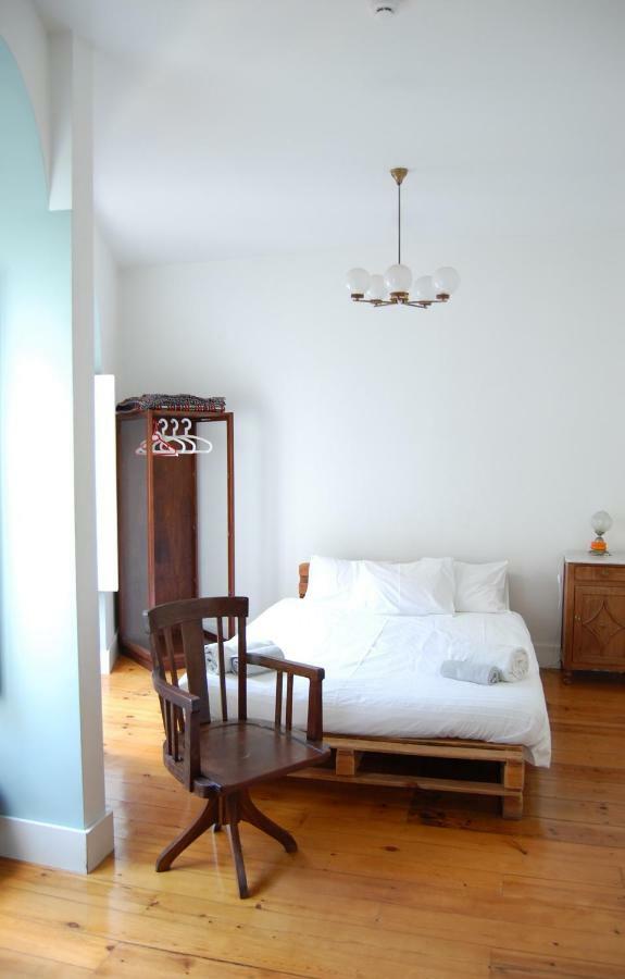 Largo Residencias Affittacamere Lisboa Esterno foto