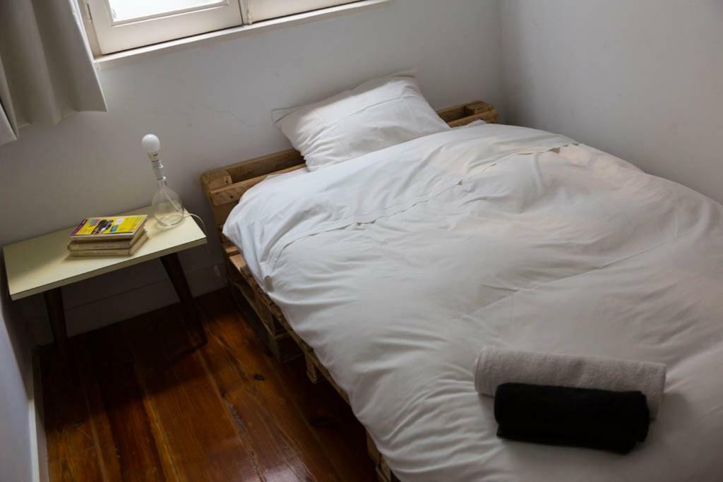 Largo Residencias Affittacamere Lisboa Esterno foto