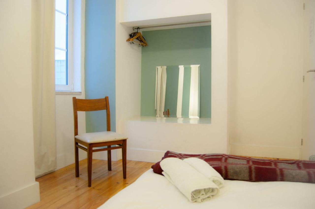 Largo Residencias Affittacamere Lisboa Esterno foto