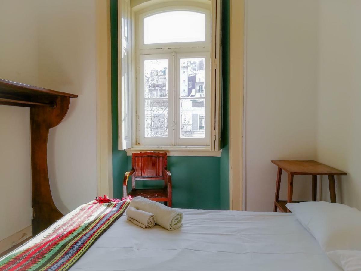 Largo Residencias Affittacamere Lisboa Esterno foto
